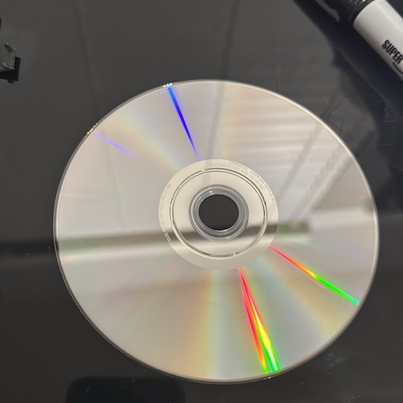 WALT DISNEY PRESENTS MILEY CYRUS HANNAH MONTANA THE MOVIE - Picture 4 of 4